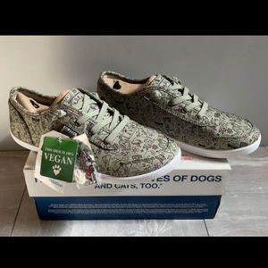 NEW Women’s BOBS BY SKECHERS Size 7.5